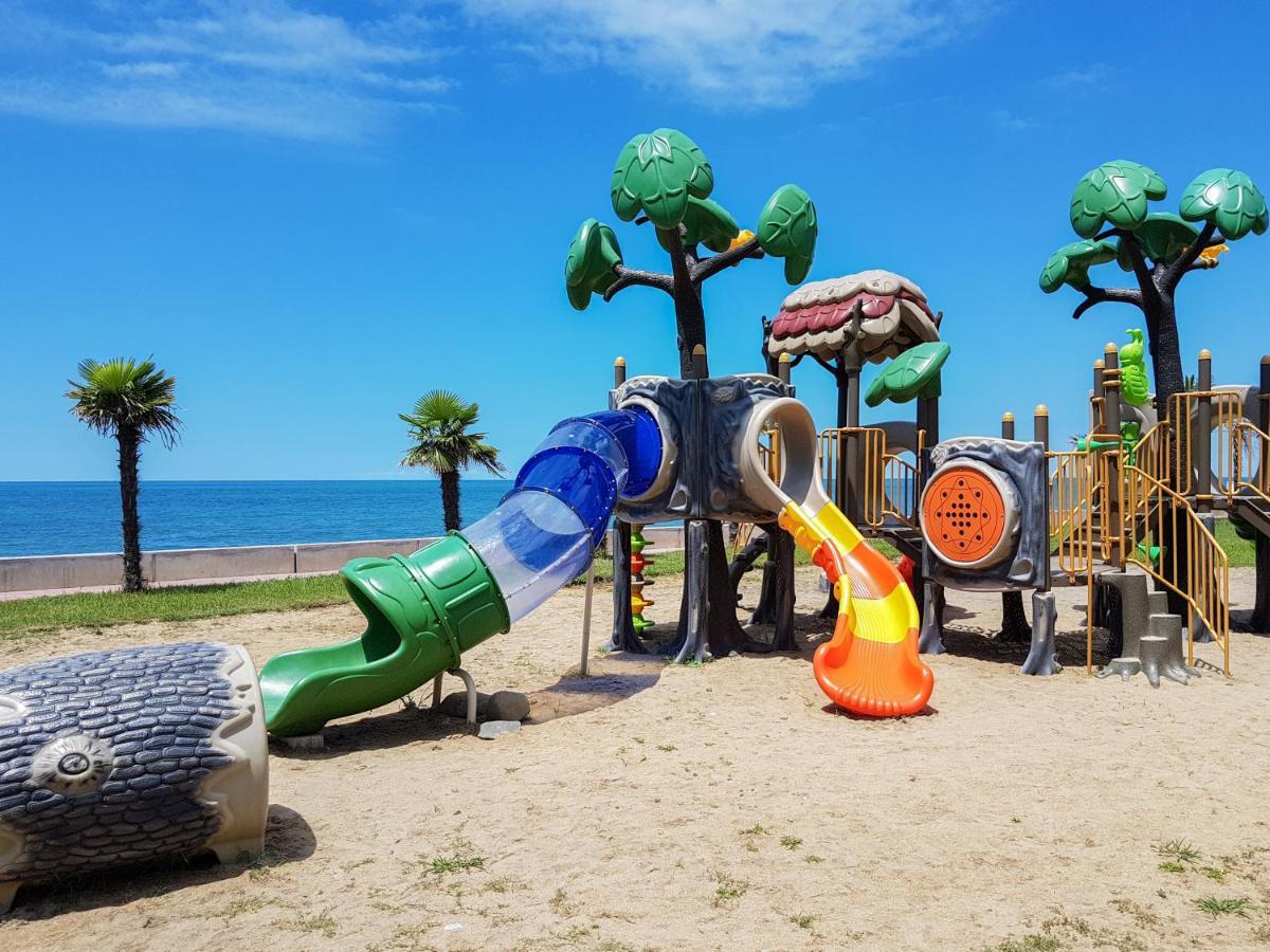 Luxury Dreamland Oasis Apartments Chakvi Esterno foto